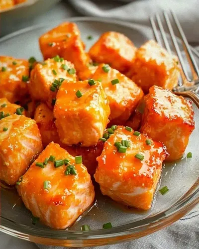 Air Fryer Bang Bang Salmon Bites – Crispy & Flavorful